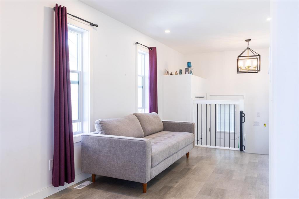 78 Whitby Crescent, Steinbach, Manitoba  R5G 0A2 - Photo 7 - 202605790