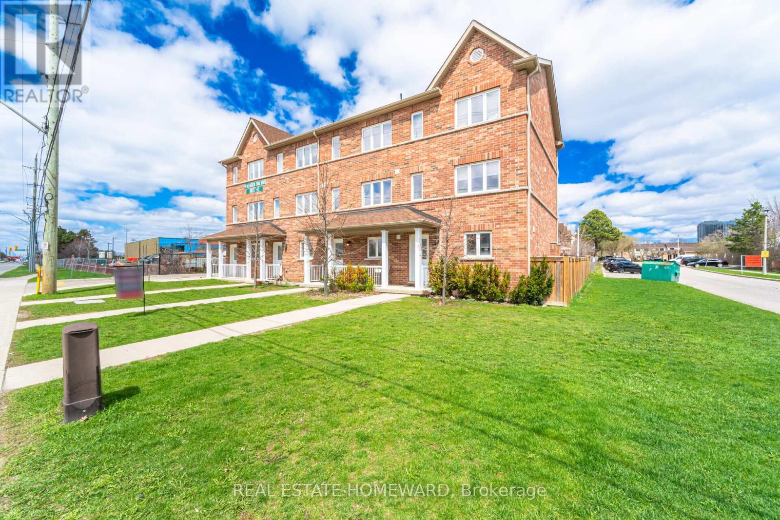 2 - 59 Mclaughlin Road N, Brampton, Ontario  L6X 1Y7 - Photo 3 - W13027096