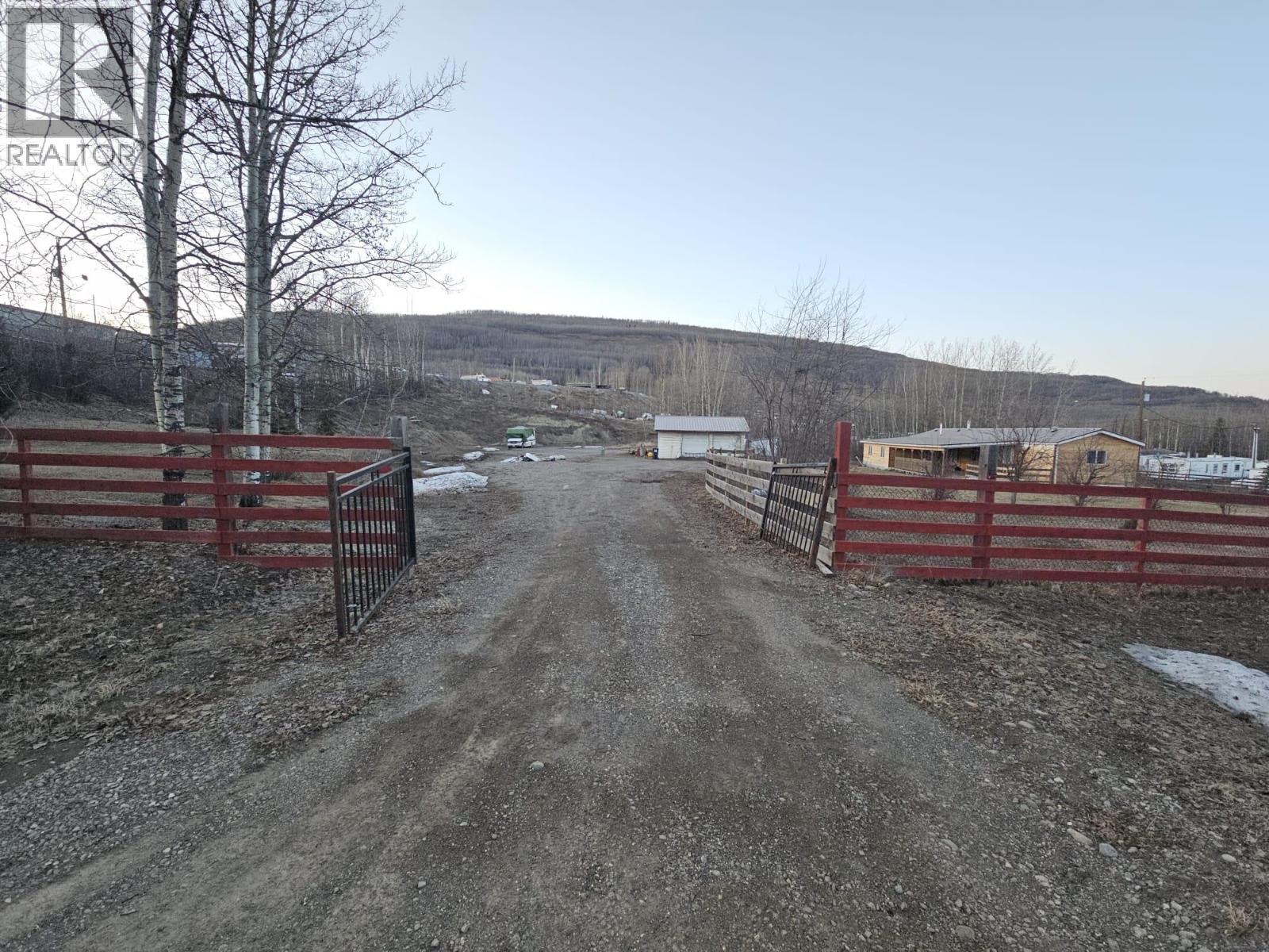 4504 42 Avenue NE, Chetwynd, British Columbia  V0C 1J0 - Photo 40 - 10373866