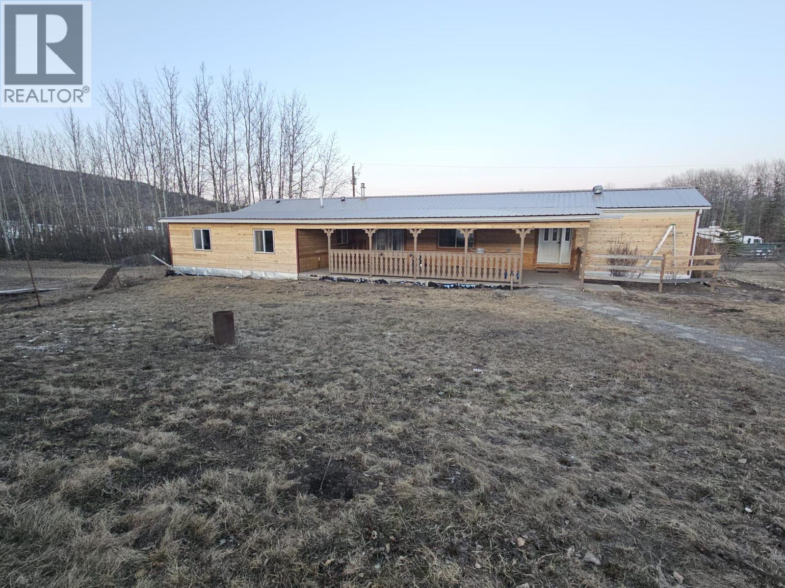 4504 42 Avenue NE, Chetwynd, British Columbia