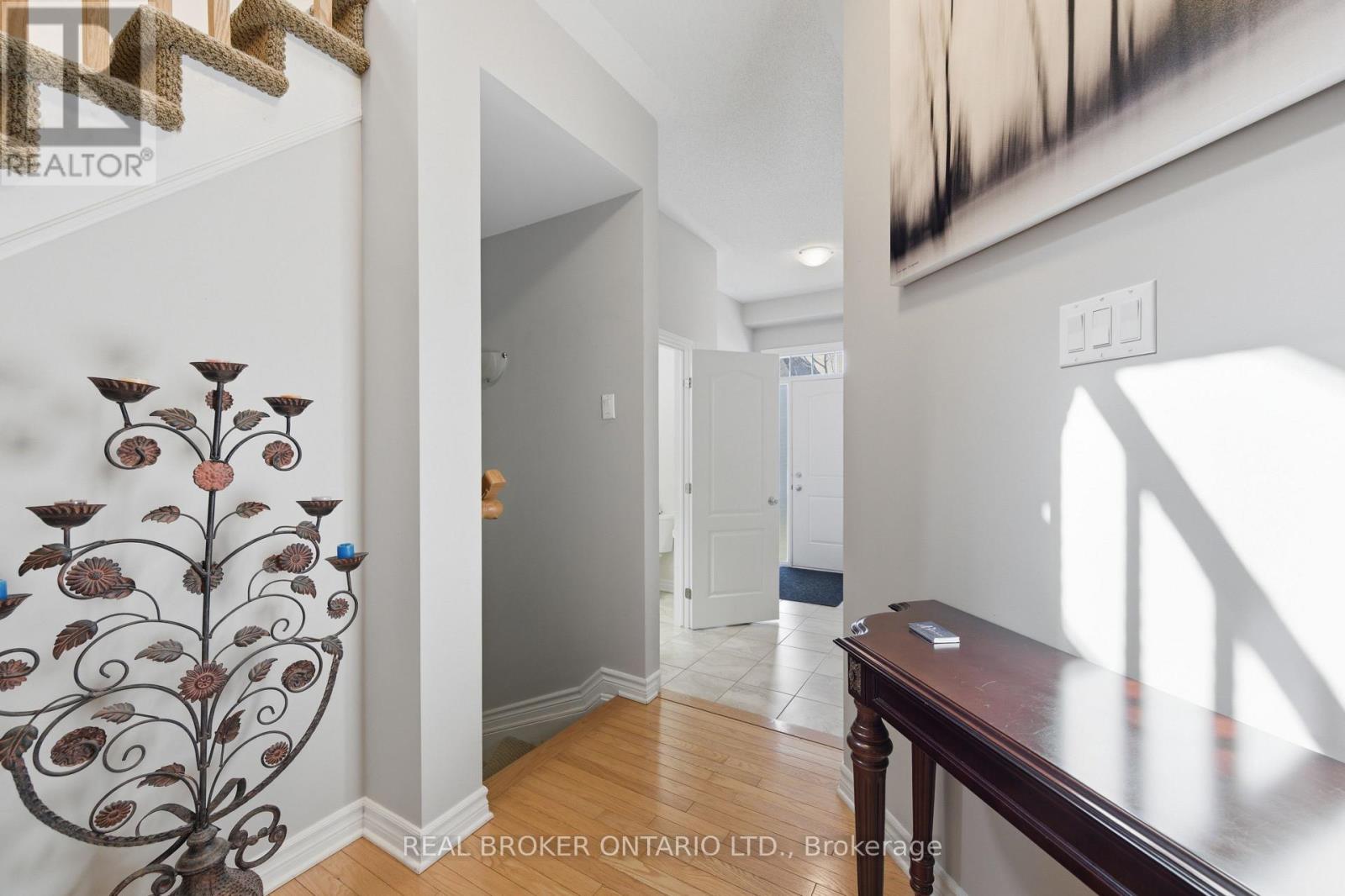 417 Stalwart Crescent, Ottawa, Ontario  K1T 0H2 - Photo 4 - X13027106