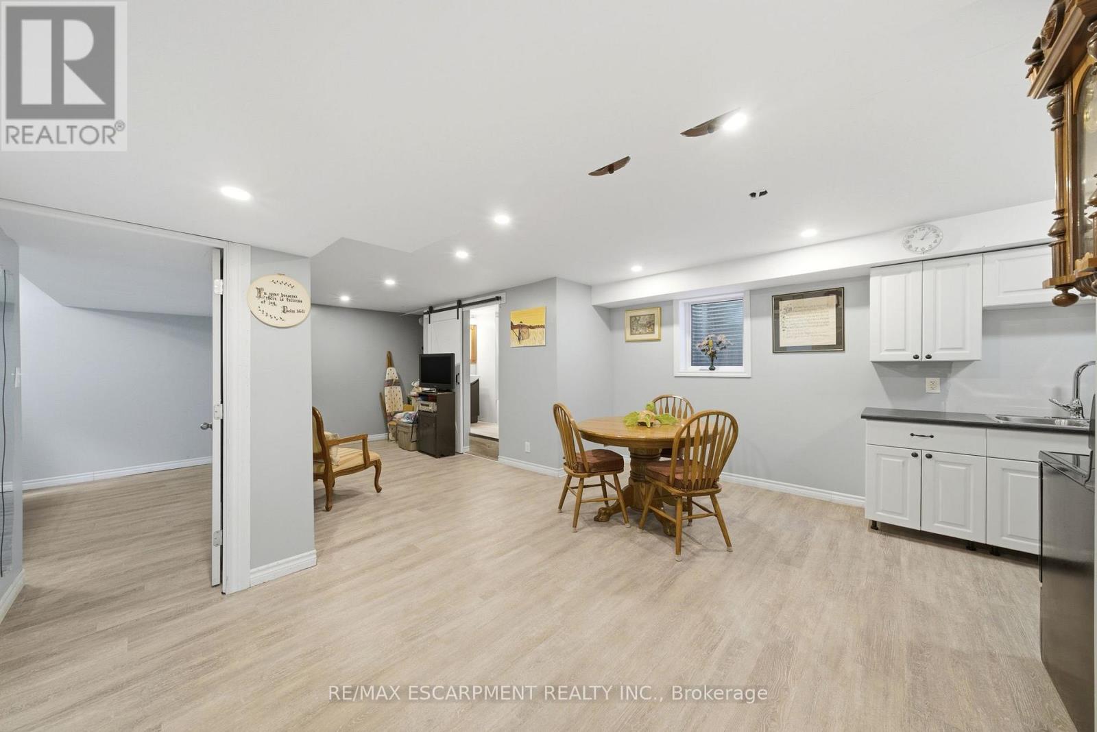 15 Finch Place, Hamilton, Ontario  L9A 5C2 - Photo 32 - X13027120