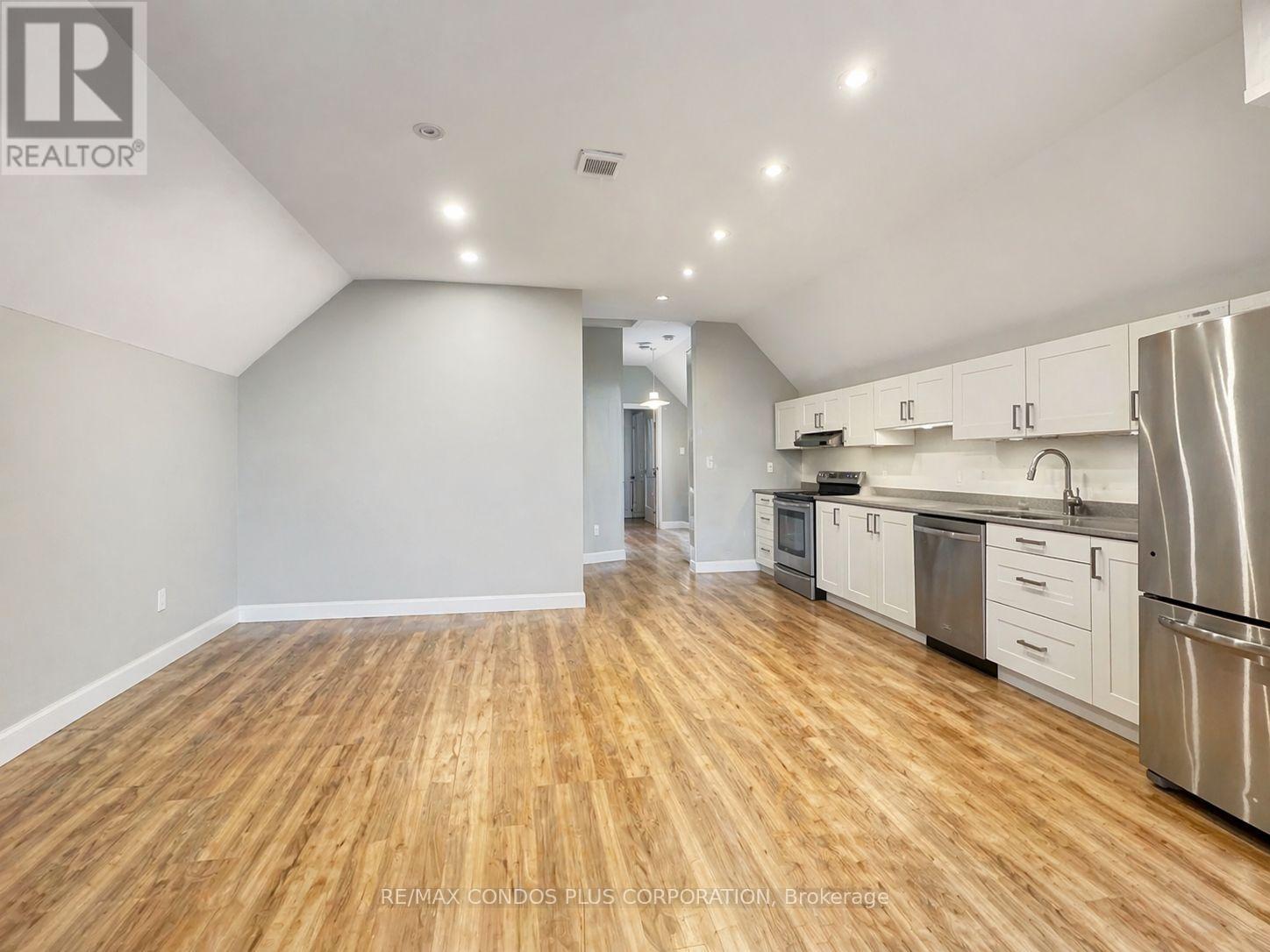 869 BEACH BOULEVARD, Hamilton, Ontario