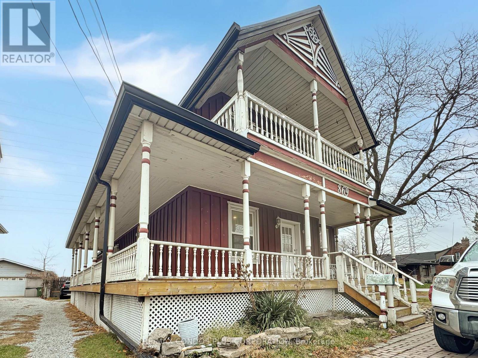 869 Beach Boulevard, Hamilton, Ontario  L8H 6Z5 - Photo 2 - X13027140