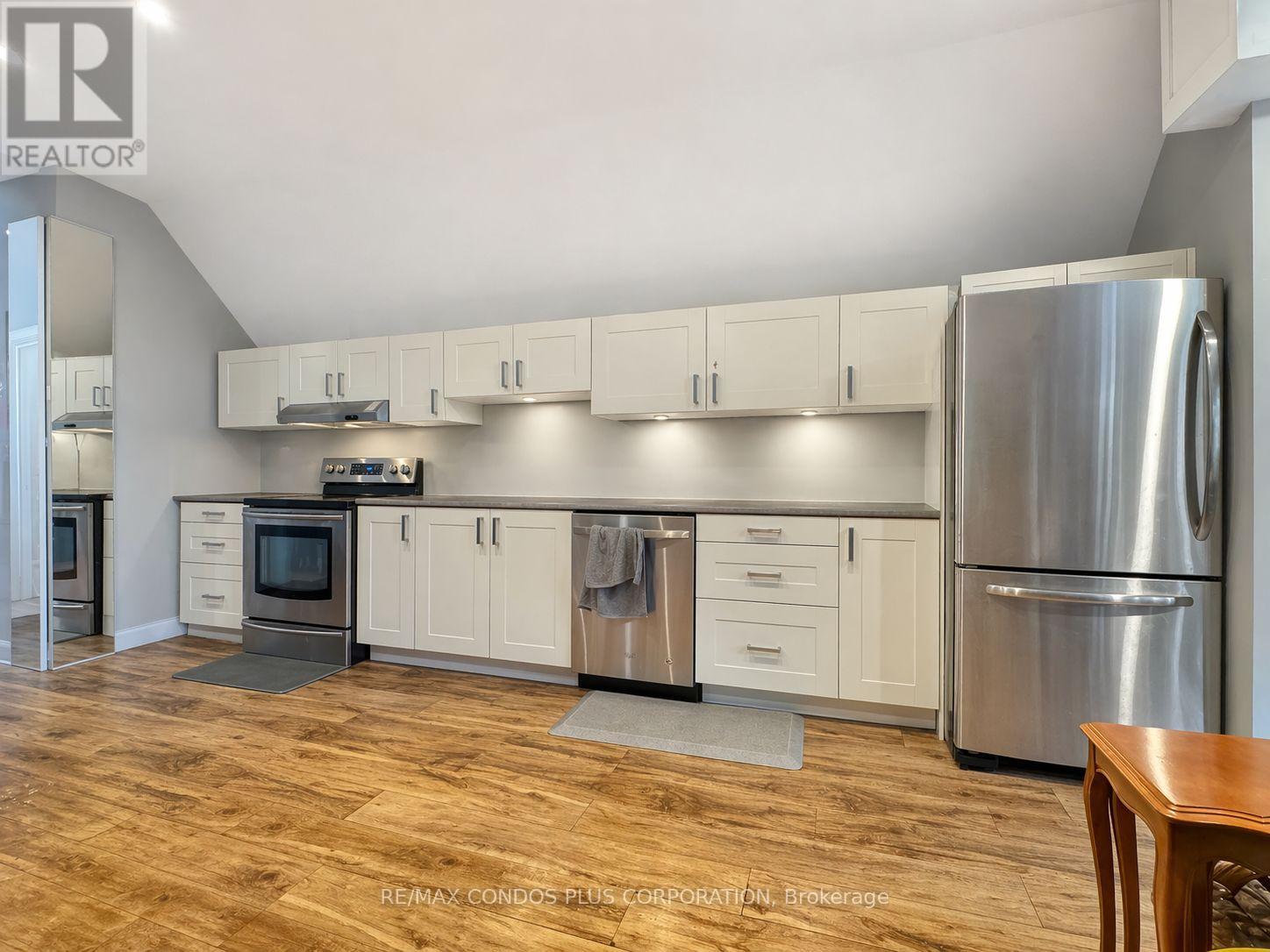 869 Beach Boulevard, Hamilton, Ontario  L8H 6Z5 - Photo 4 - X13027140