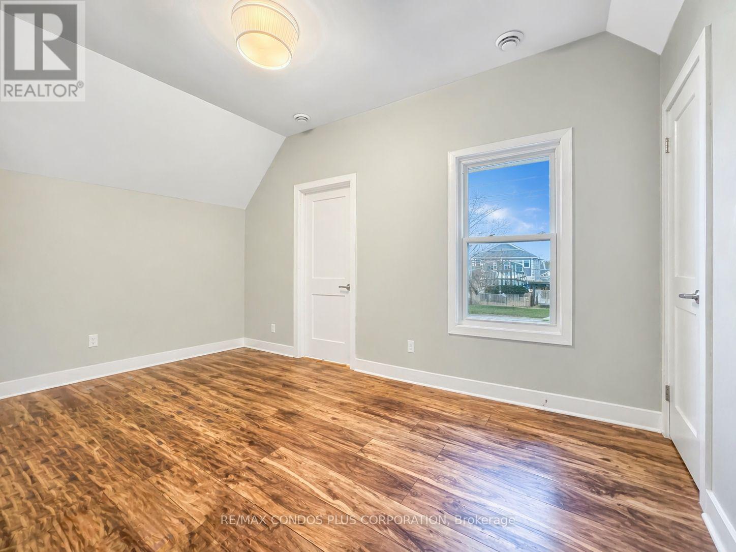 869 Beach Boulevard, Hamilton, Ontario  L8H 6Z5 - Photo 6 - X13027140