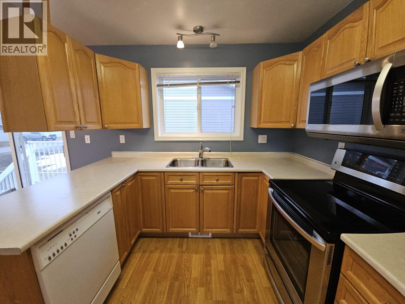 4013 52 Avenue NE, Chetwynd, British Columbia  V0C 1J0 - Photo 12 - 10382583