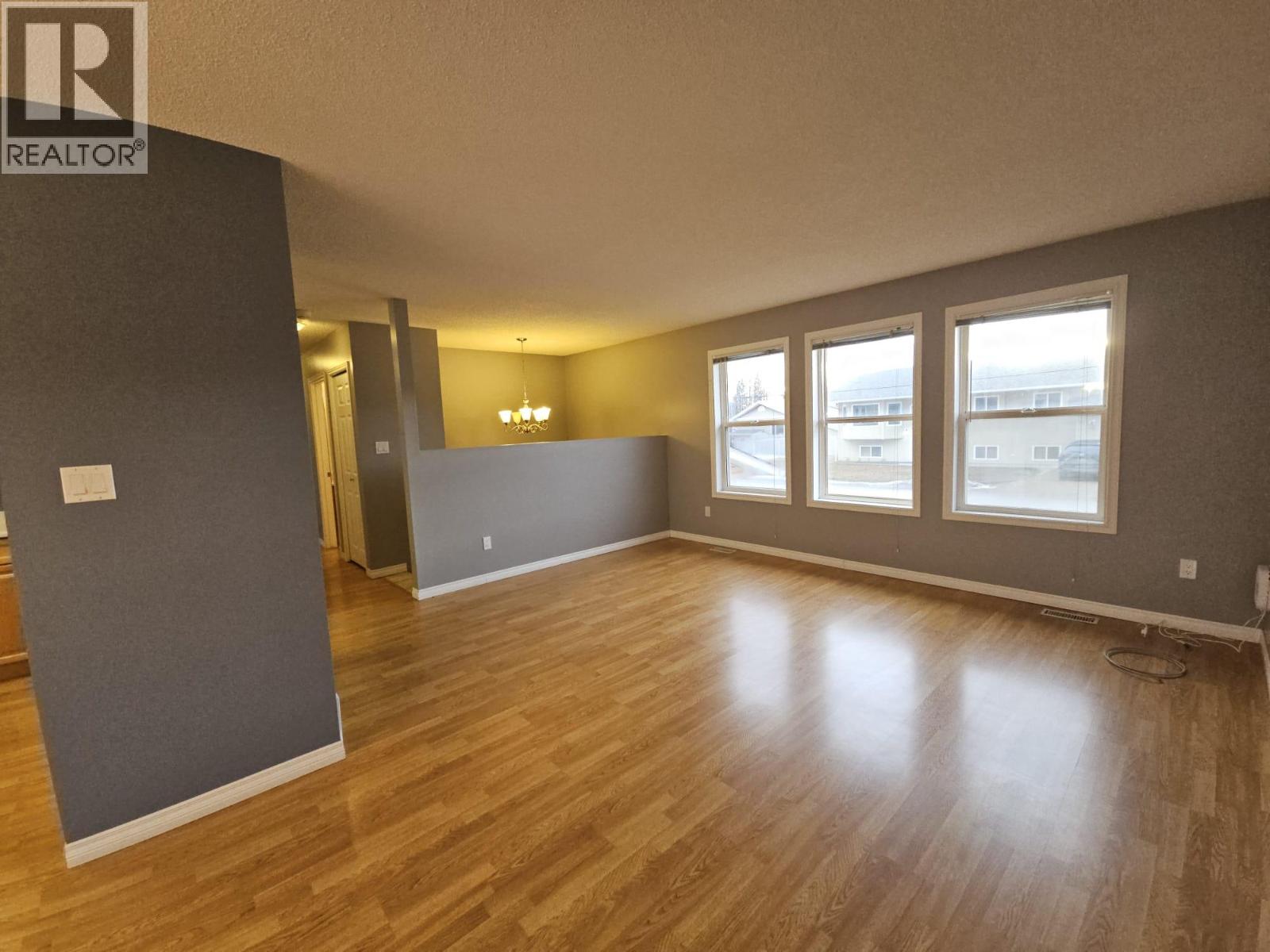 4013 52 Avenue NE, Chetwynd, British Columbia  V0C 1J0 - Photo 6 - 10382583