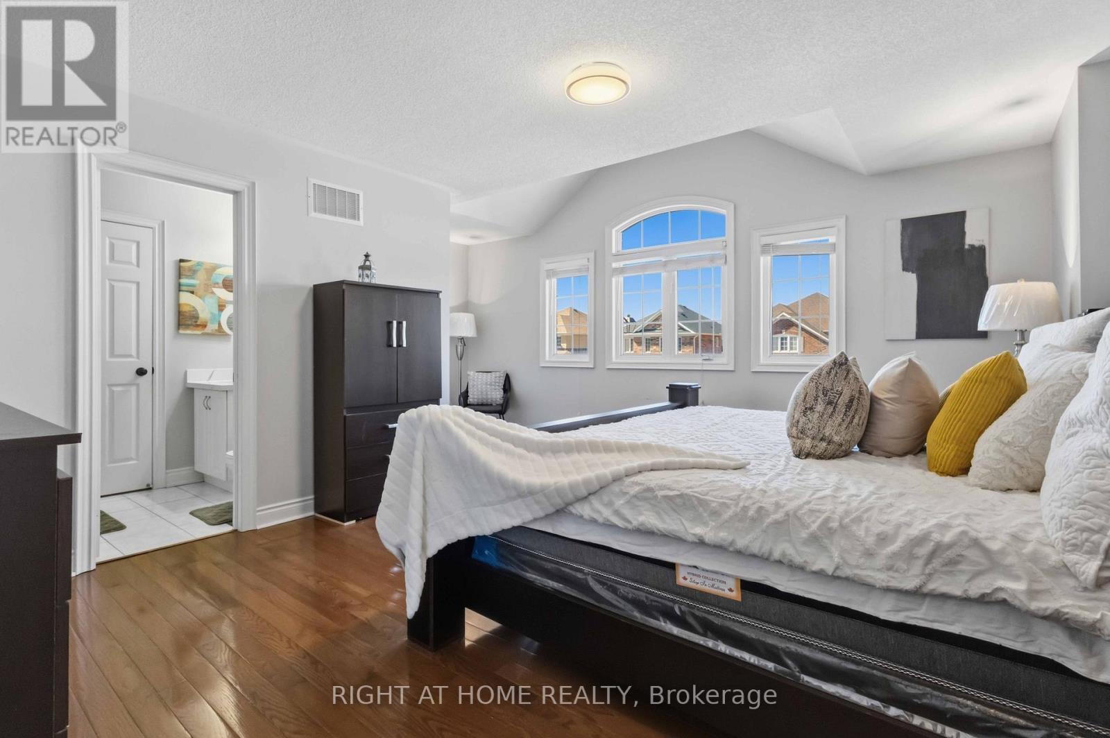 1649 Quail Run Drive, Oshawa, Ontario  L1K 0L9 - Photo 20 - E13024054