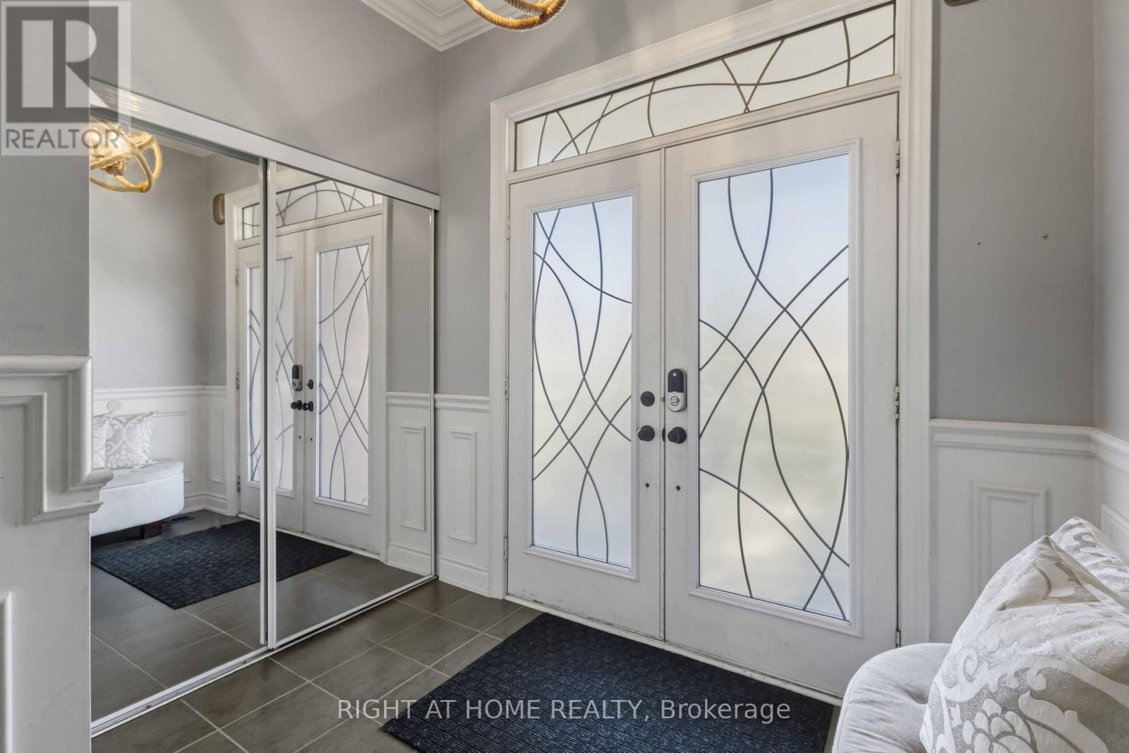 1649 Quail Run Drive, Oshawa, Ontario  L1K 0L9 - Photo 3 - E13024054