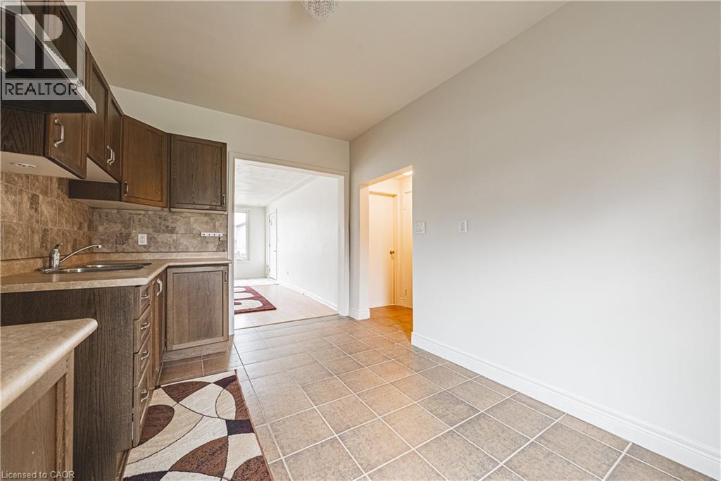 22 Worsley Road, Stoney Creek, Ontario  L8E 2E7 - Photo 3 - 40820136