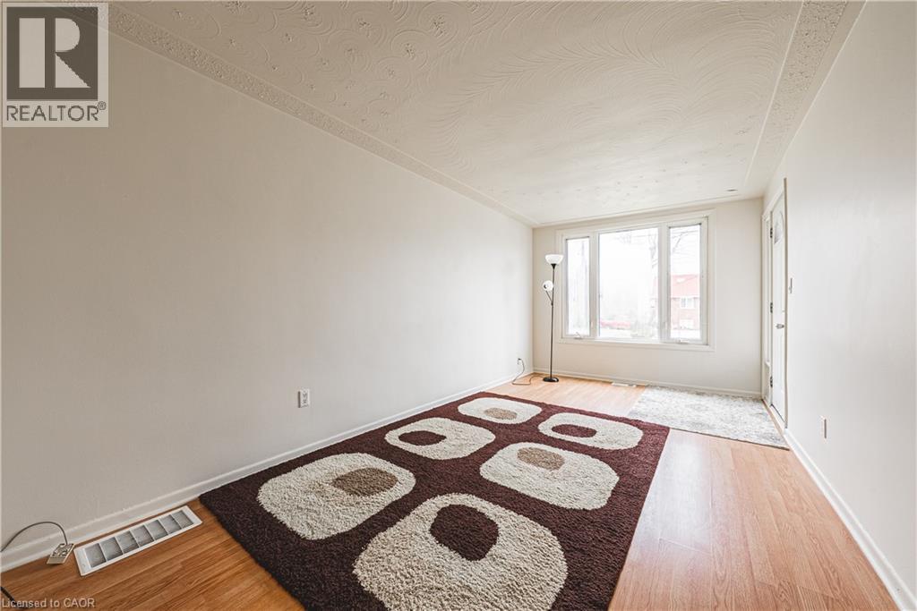 22 Worsley Road, Stoney Creek, Ontario  L8E 2E7 - Photo 4 - 40820136