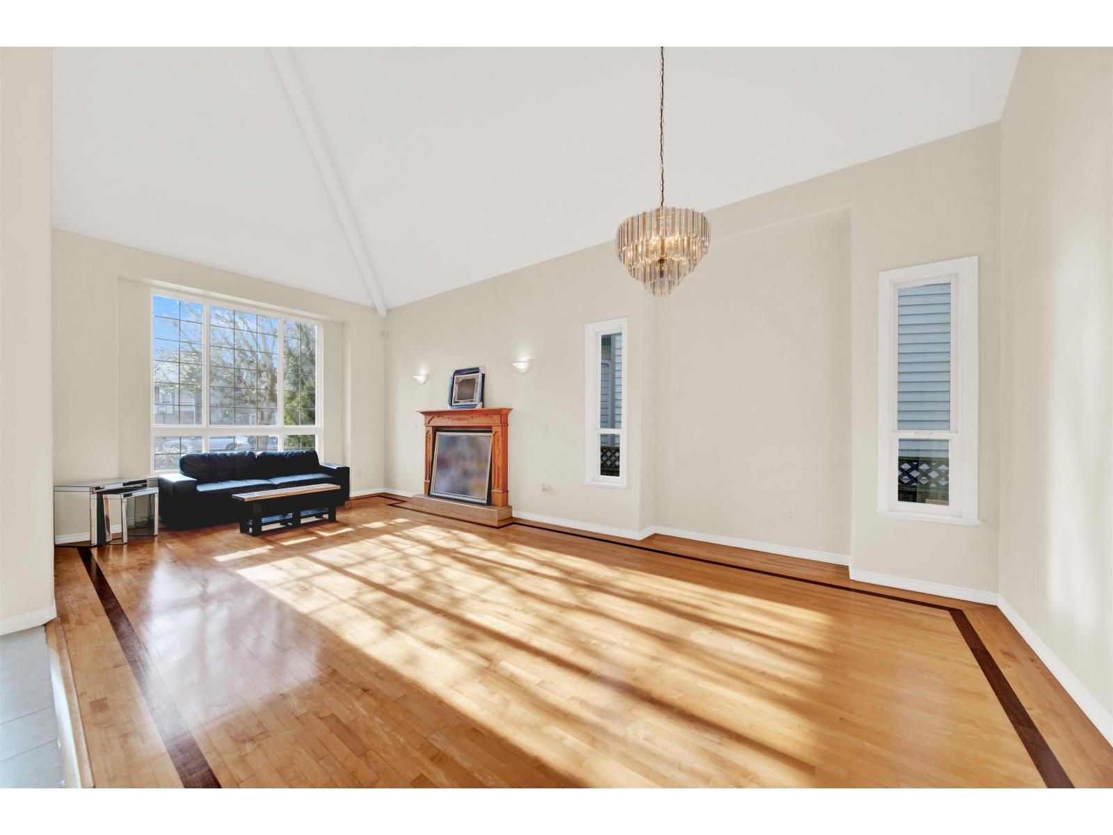 6748 Chateau Court, Delta, British Columbia  V4E 3M7 - Photo 4 - R3113415