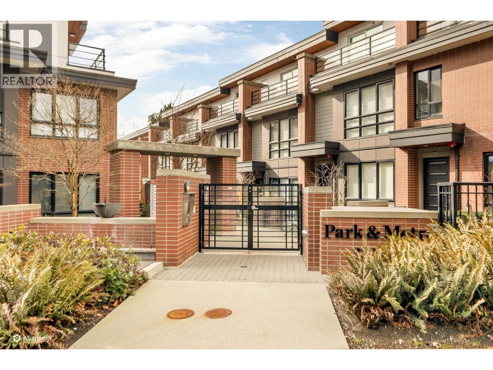 5 338 W 64 Avenue, Vancouver, British Columbia  V5X 2L9 - Photo 2 - R3113866