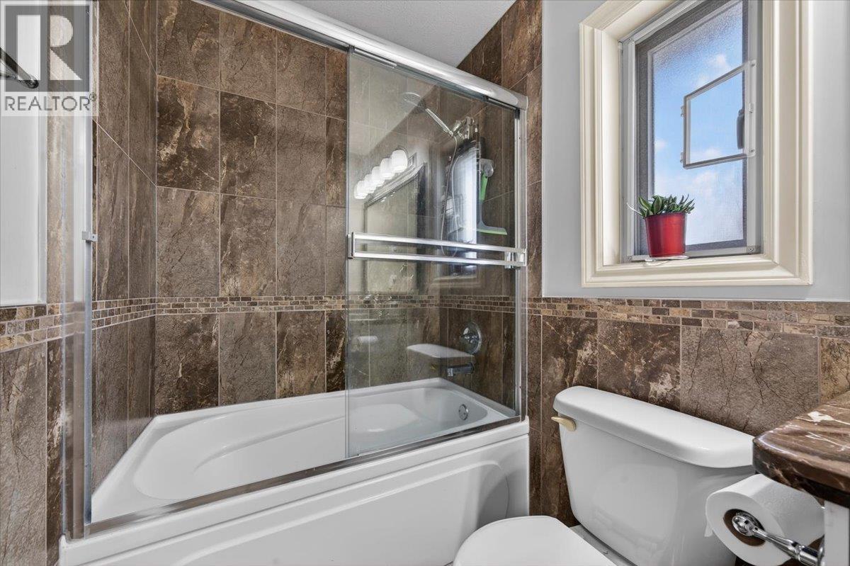 7012 Griffiths Avenue, Burnaby, British Columbia  V5E 0B2 - Photo 20 - R3114037