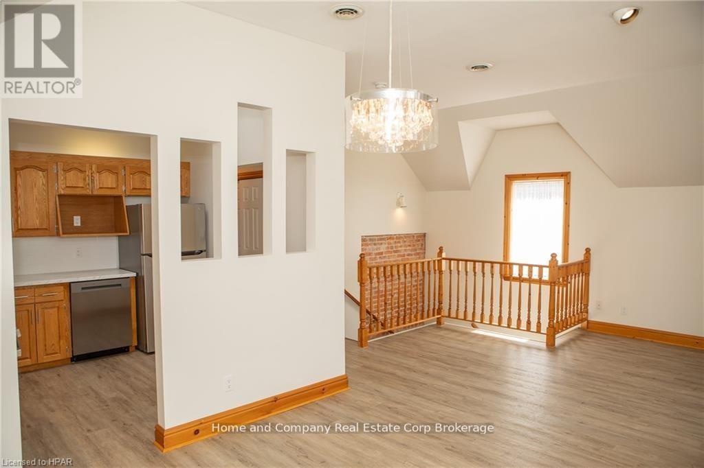 47 Church Street, Stratford, Ontario  N5A 2P9 - Photo 11 - X13026262