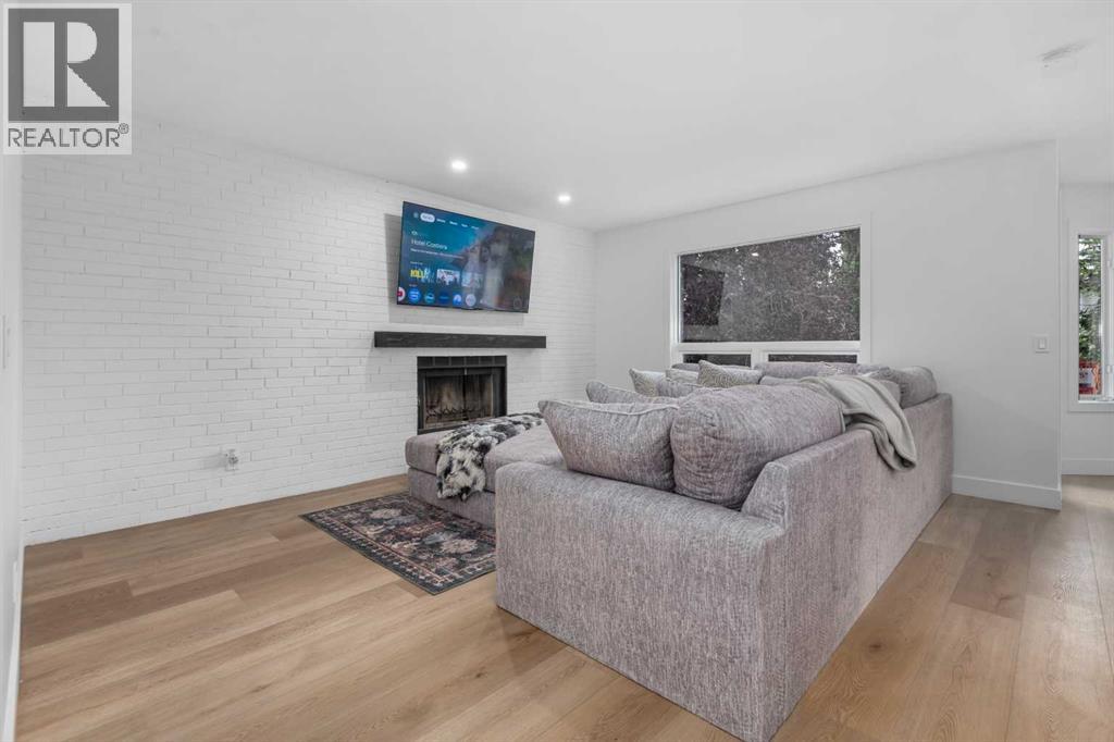 129 Sundown Place Se, Calgary, Alberta  T2X 3B7 - Photo 8 - A2299941