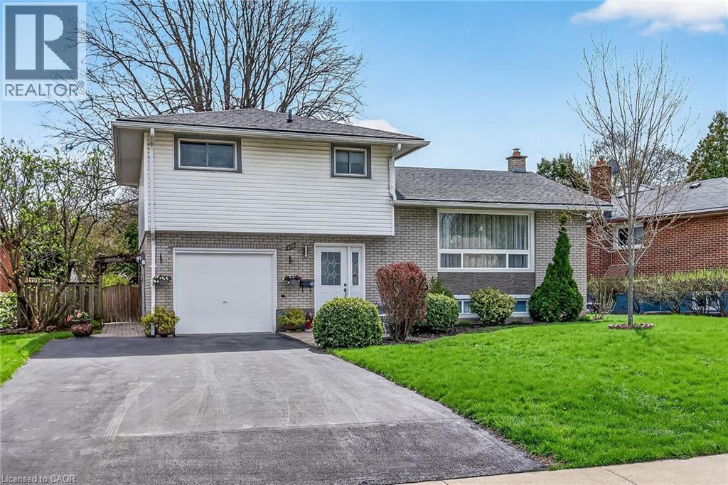 210 COLUMBIA Drive, Hamilton, Ontario