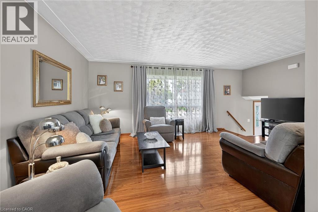 210 Columbia Drive, Hamilton, Ontario  L9C 3Y6 - Photo 10 - 40822775