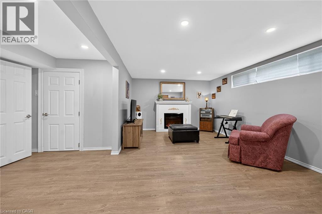 210 Columbia Drive, Hamilton, Ontario  L9C 3Y6 - Photo 32 - 40822775