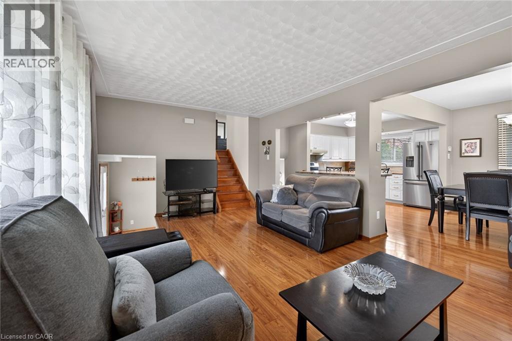 210 Columbia Drive, Hamilton, Ontario  L9C 3Y6 - Photo 8 - 40822775