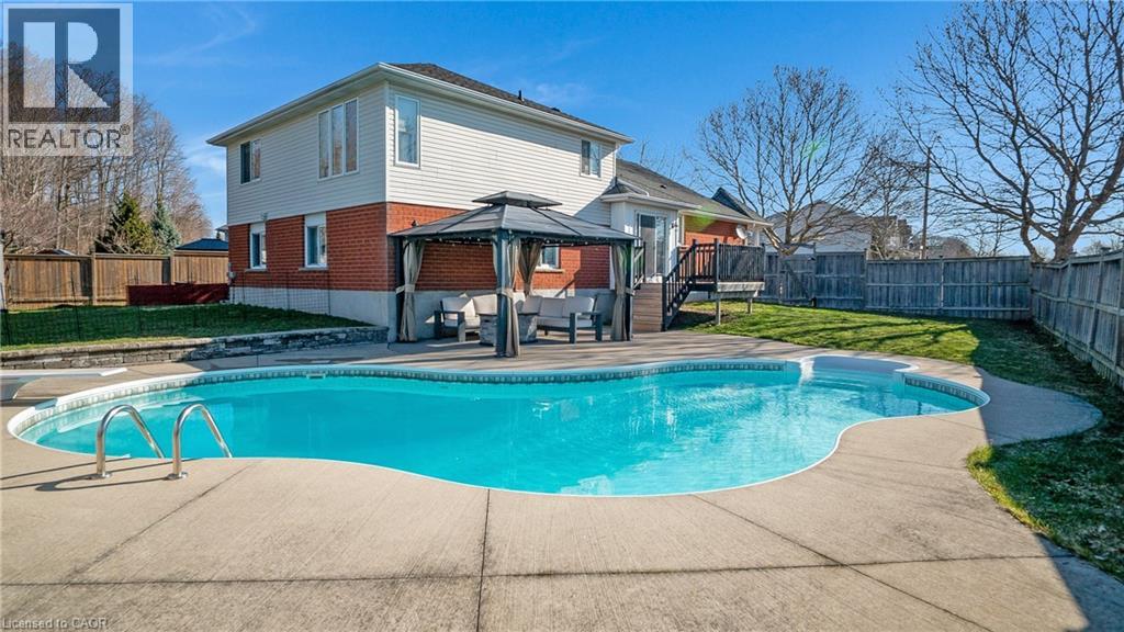 158 Mcmeeken Drive, Cambridge, Ontario  N3C 4C6 - Photo 3 - 40821127