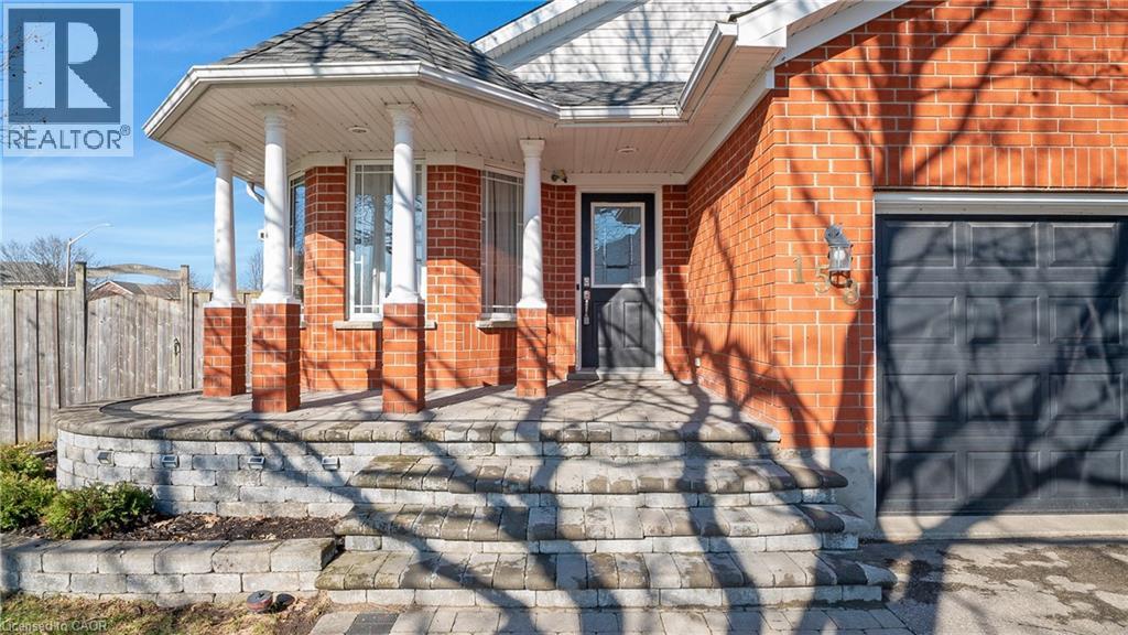 158 Mcmeeken Drive, Cambridge, Ontario  N3C 4C6 - Photo 2 - 40821127