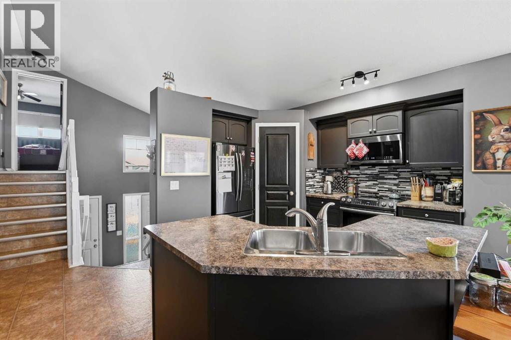 6827 59 St Close, Rocky Mountain House, Alberta  T4T 1V9 - Photo 6 - A2303349