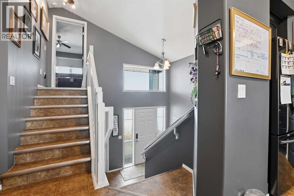 6827 59 St Close, Rocky Mountain House, Alberta  T4T 1V9 - Photo 2 - A2303349