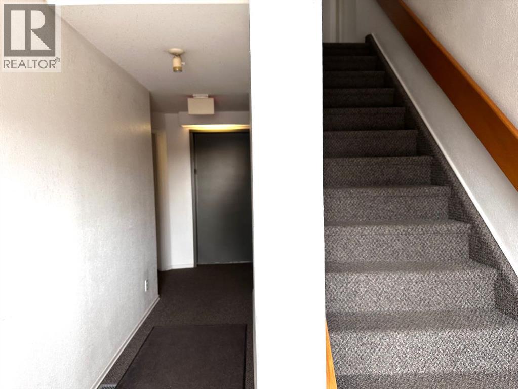 203, 4811 48 Street, Camrose, Alberta  T4V 1L4 - Photo 2 - A2303384