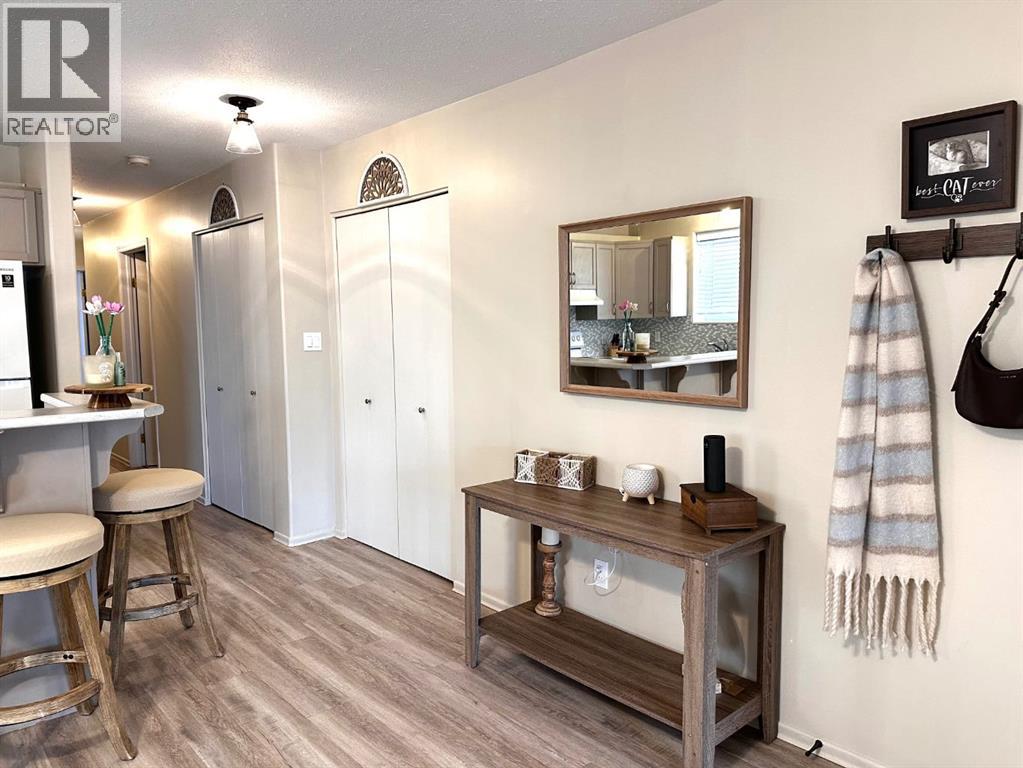 203, 4811 48 Street, Camrose, Alberta  T4V 1L4 - Photo 9 - A2303384