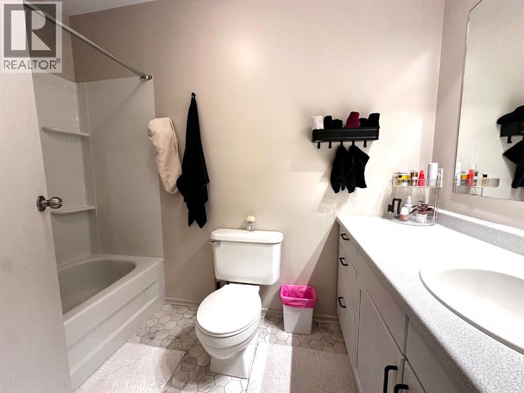 203, 4811 48 Street, Camrose, Alberta  T4V 1L4 - Photo 20 - A2303384