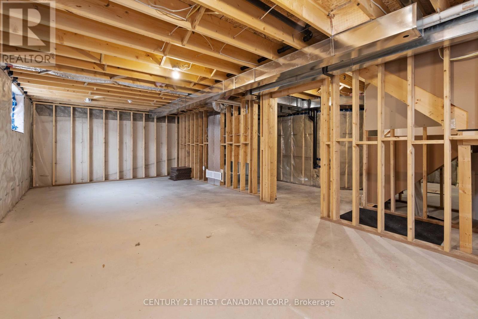 450 Main Street, Plympton-Wyoming, Ontario  N0N 1T0 - Photo 42 - X13027256