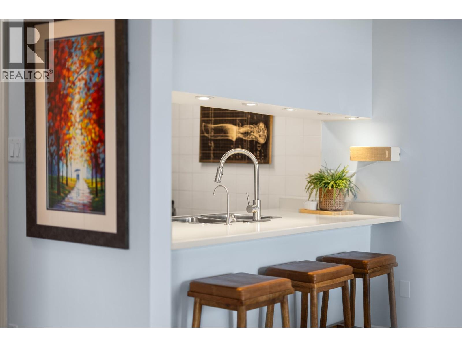 211 31 Reliance Court, New Westminster, British Columbia  V3M 6C6 - Photo 9 - R3114100