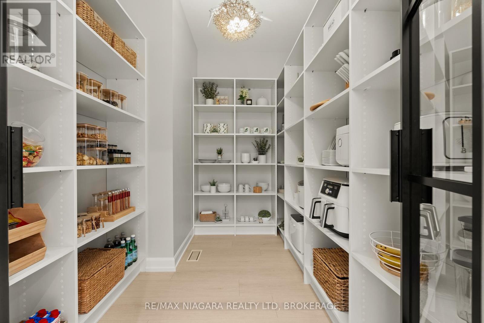 27 Maple Leaf Avenue S, Fort Erie, Ontario  L0S 1N0 - Photo 10 - X12812750