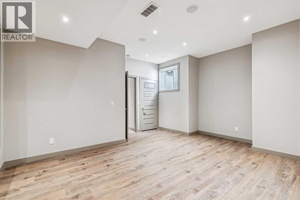 2011 48 Avenue SW, Calgary, Alberta  T2T 2T6 - Photo 38 - A2300707