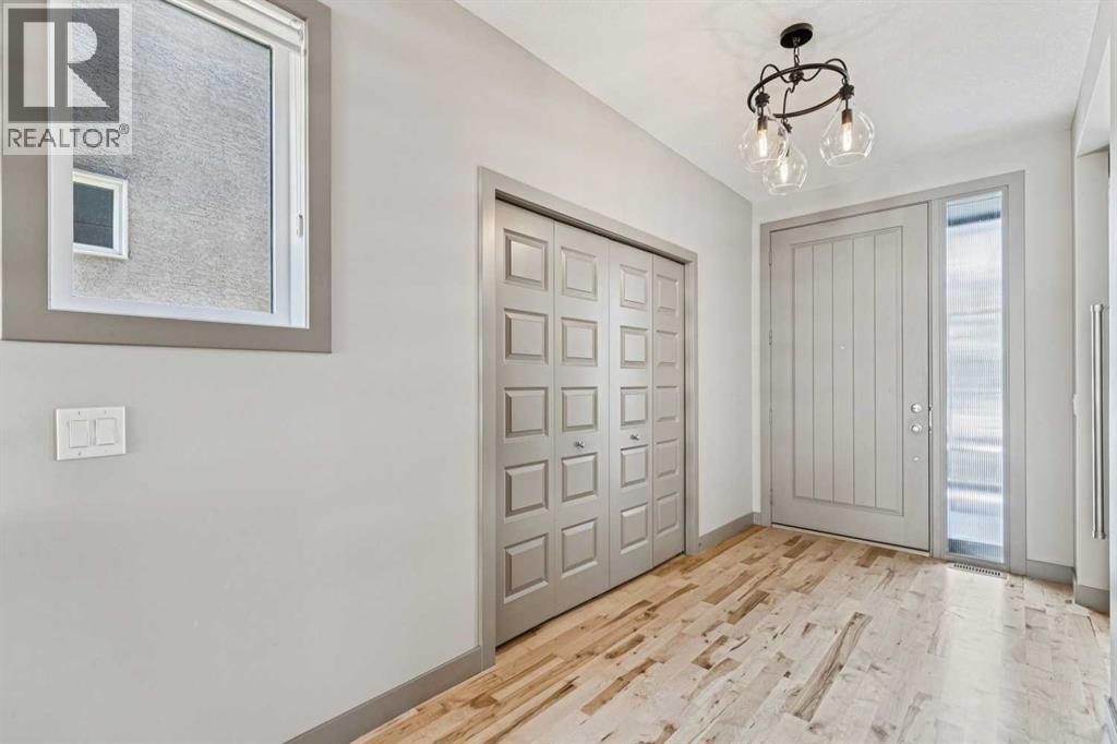 2011 48 Avenue SW, Calgary, Alberta  T2T 2T6 - Photo 2 - A2300707