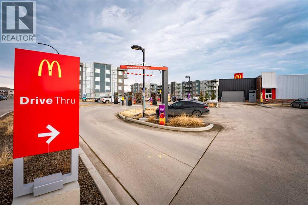 215, 40 Carrington Plaza N, Calgary, Alberta