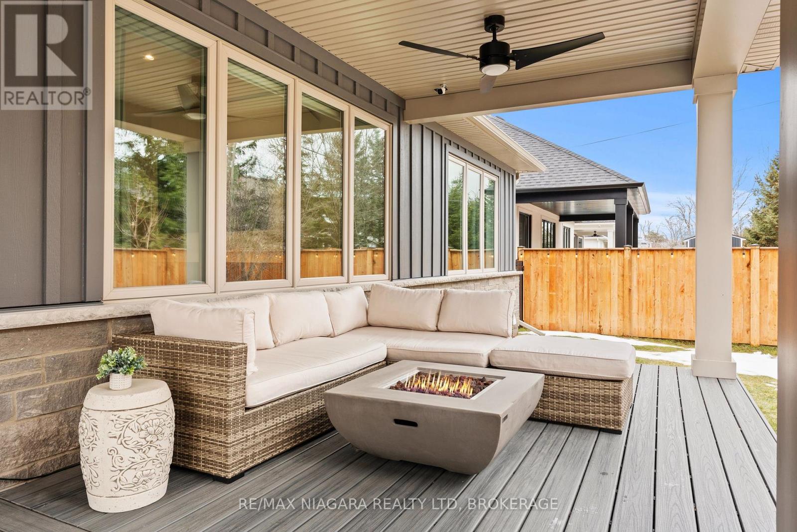 27 Maple Leaf Avenue S, Fort Erie, Ontario  L0S 1N0 - Photo 40 - X12812750