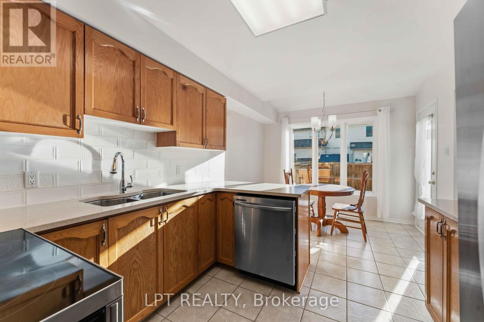 49 Pennard Way, Ottawa, Ontario  K1T 4C1 - Photo 10 - X13027224