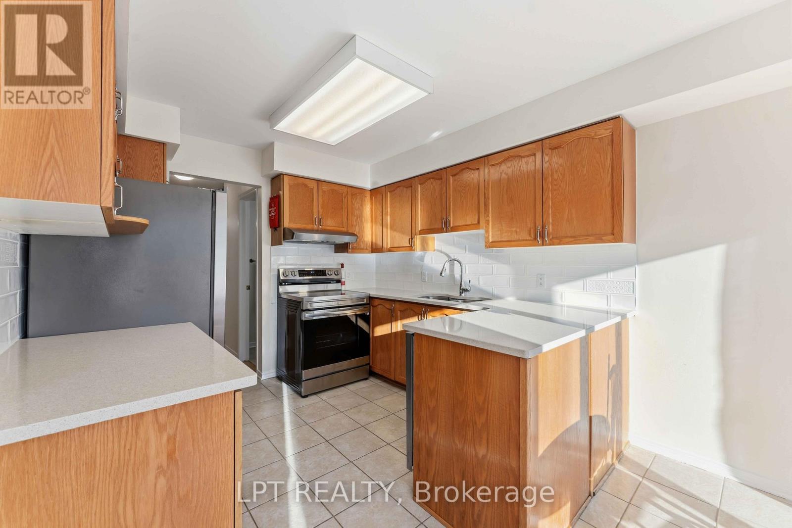 49 Pennard Way, Ottawa, Ontario  K1T 4C1 - Photo 7 - X13027224