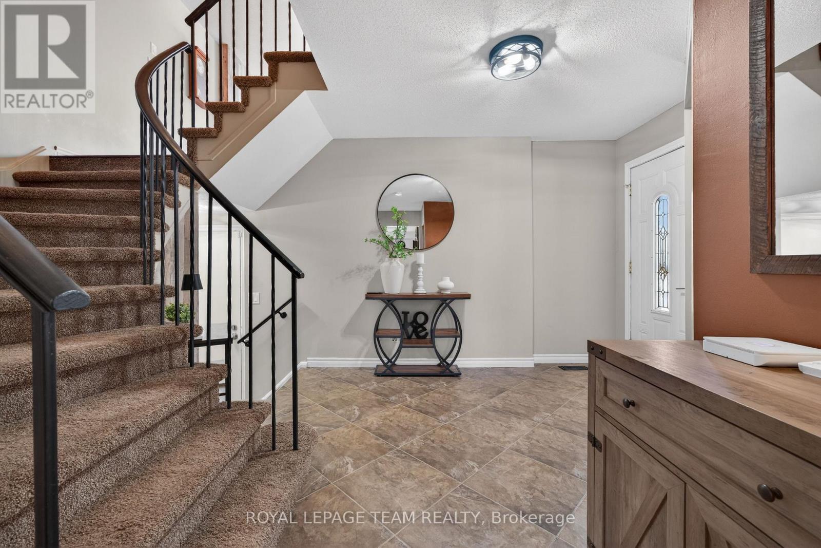 161 Springwater Drive, Ottawa, Ontario  K2M 1Z9 - Photo 3 - X13027232