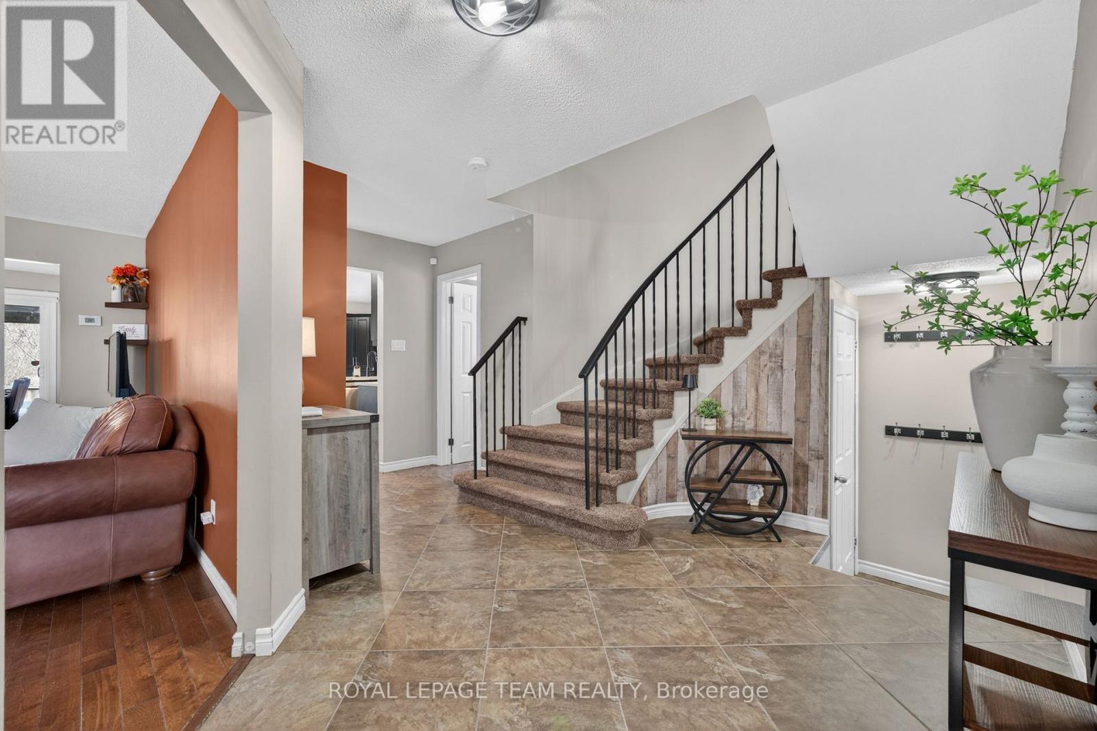 161 Springwater Drive, Ottawa, Ontario  K2M 1Z9 - Photo 5 - X13027232