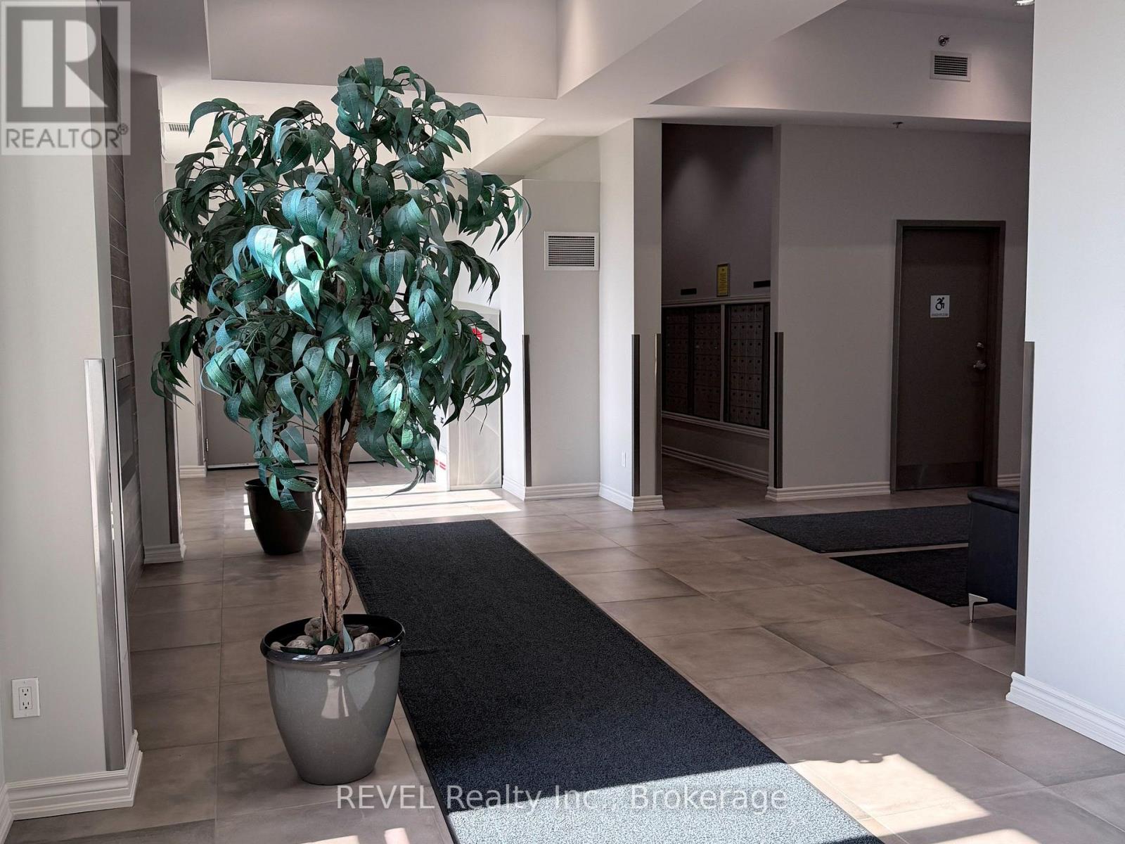 311 - 1370 Costigan Road, Milton, Ontario  L9T 8X7 - Photo 3 - W13027346