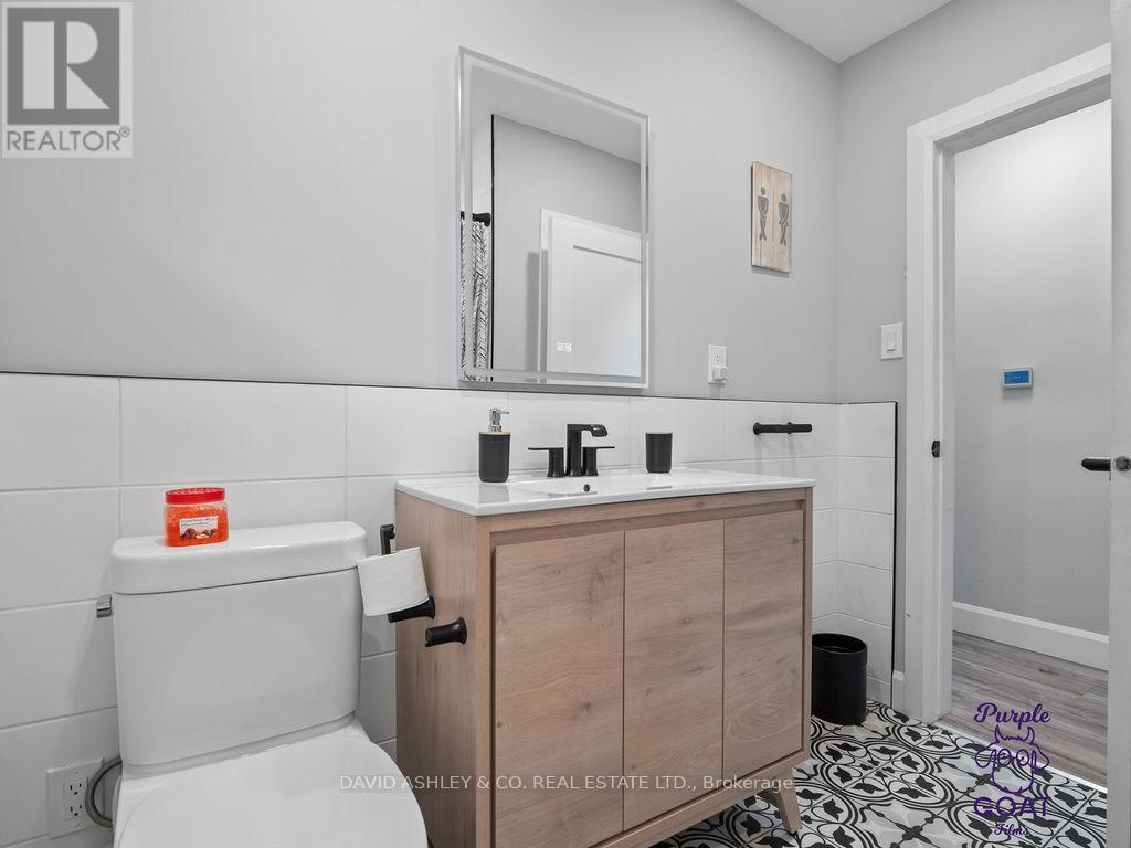 1,2,3,4,5 - 809-811 Hilmor Terrace S, Elizabethtown-Kitley, Ontario  K6V 7G3 - Photo 35 - X12234122