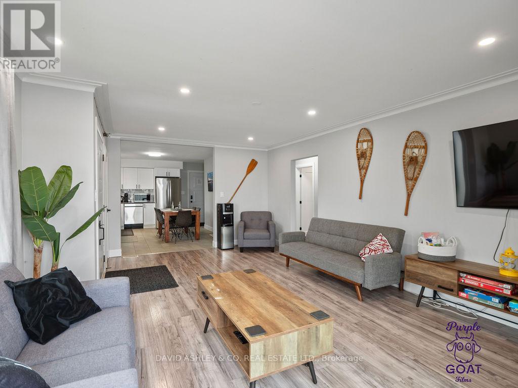 1,2,3,4,5 - 809-811 Hilmor Terrace S, Elizabethtown-Kitley, Ontario  K6V 7G3 - Photo 35 - X12234134