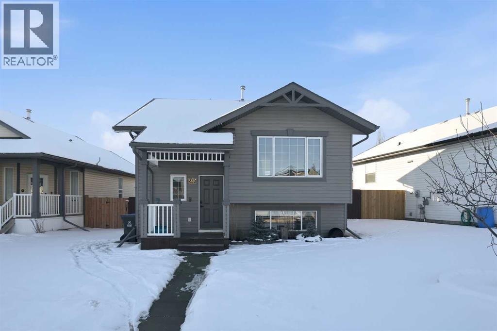 5807 44 Avenue, Rocky Mountain House, Alberta  T4T 0A1 - Photo 1 - A2283482