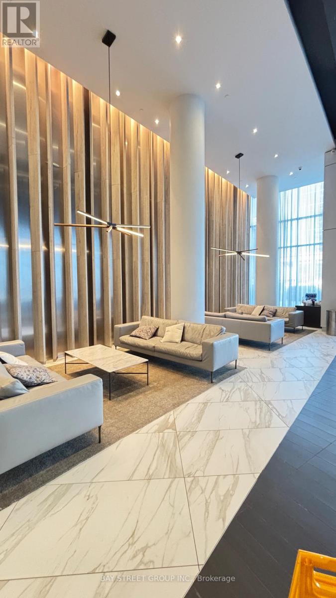 1004 - 3900 Confederation Parkway, Mississauga, Ontario  L5B 0M3 - Photo 19 - W12968284