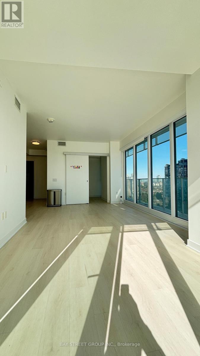 1004 - 3900 Confederation Parkway, Mississauga, Ontario  L5B 0M3 - Photo 13 - W12968284