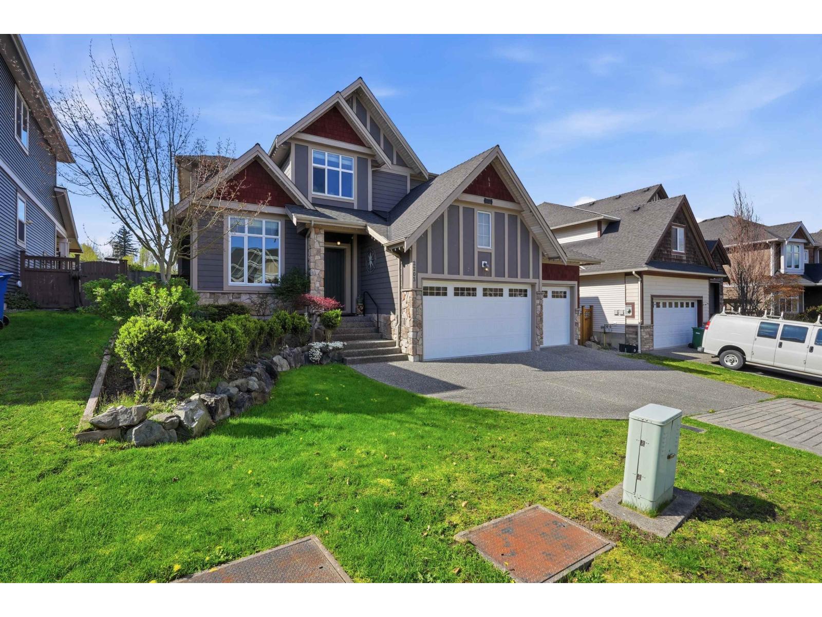 2203 Riesling Drive, Abbotsford, British Columbia  V4X 0A6 - Photo 2 - R3112048